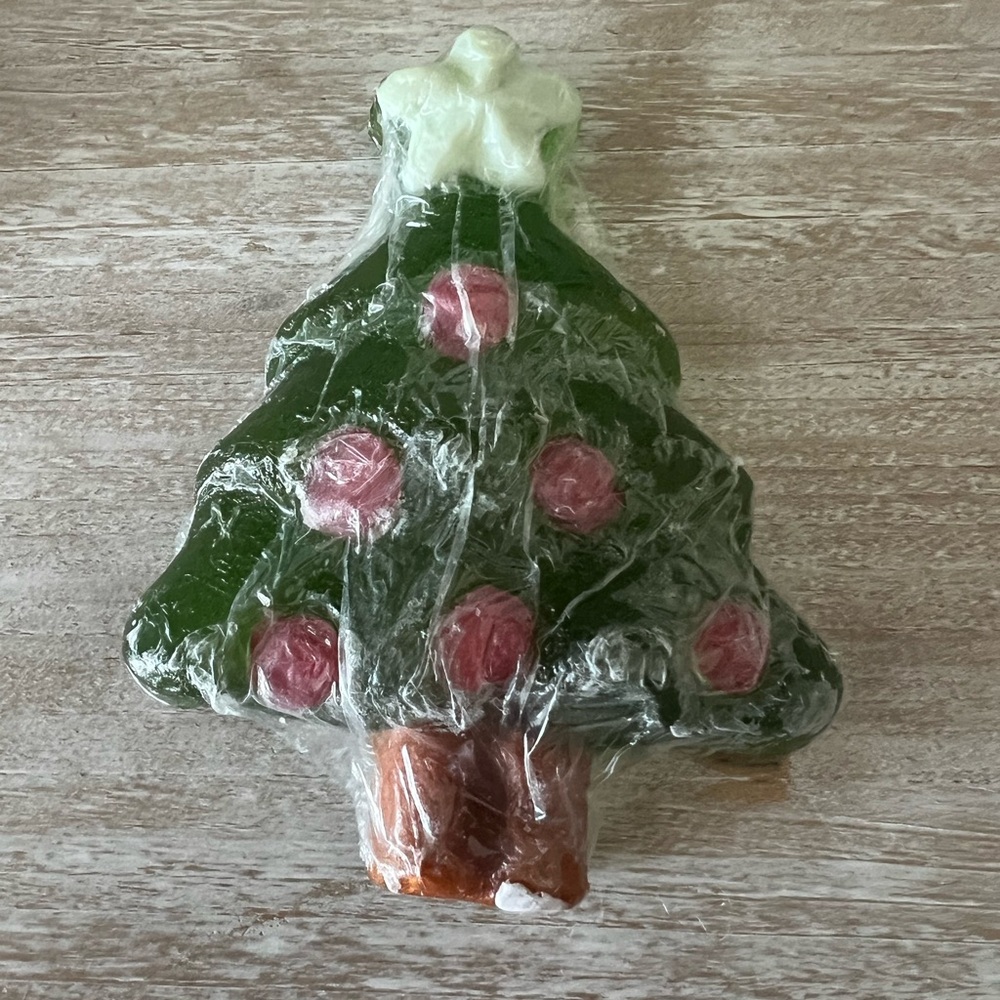 Vintage Bath and Body Works Cucumber Melon Christmas Tree Bar Soap.  4.5oz